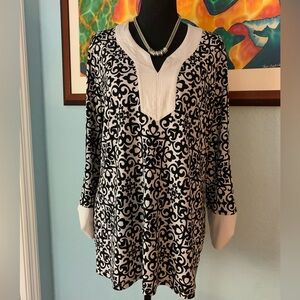 Island Republic tunic style top in black & white pattern - Large